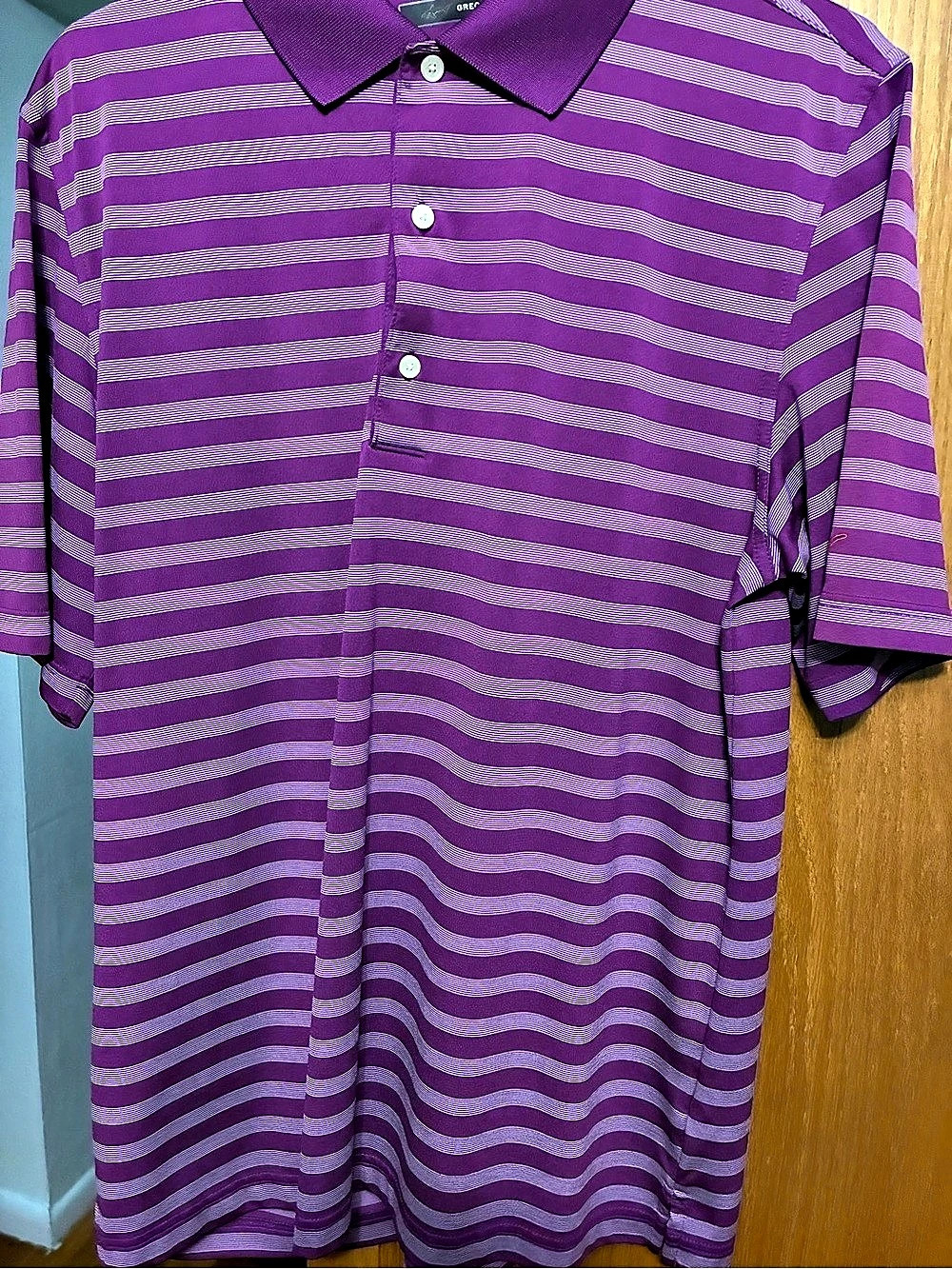 Greg Norman PlayDry polo Striped Polo in Purple & White Size Medium Like New